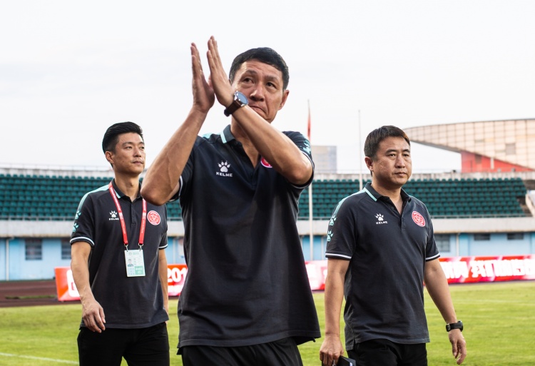 廣州豹客場4-2大逆轉(zhuǎn)重回第三，黎兵：這是廣州豹最需要的精氣神