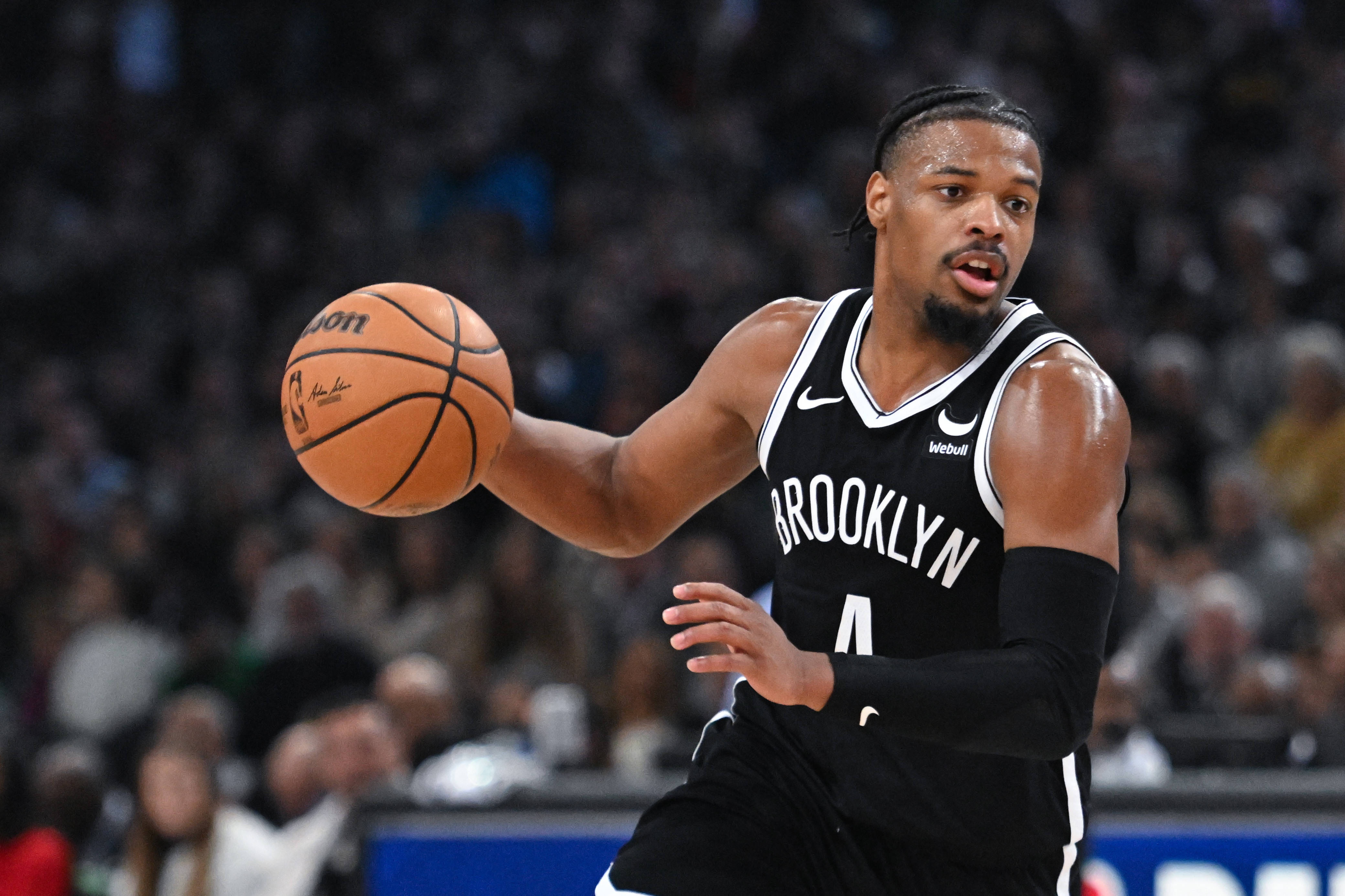 重返NBA？隊(duì)記：76人計(jì)劃試訓(xùn)17年9號(hào)秀小丹尼斯-史密斯