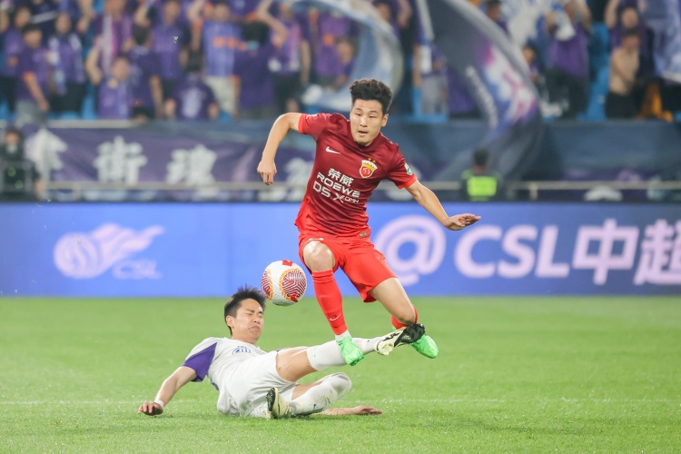武磊符合蘇超參賽條件，但不可以把“有資格”和“有望”混為一談