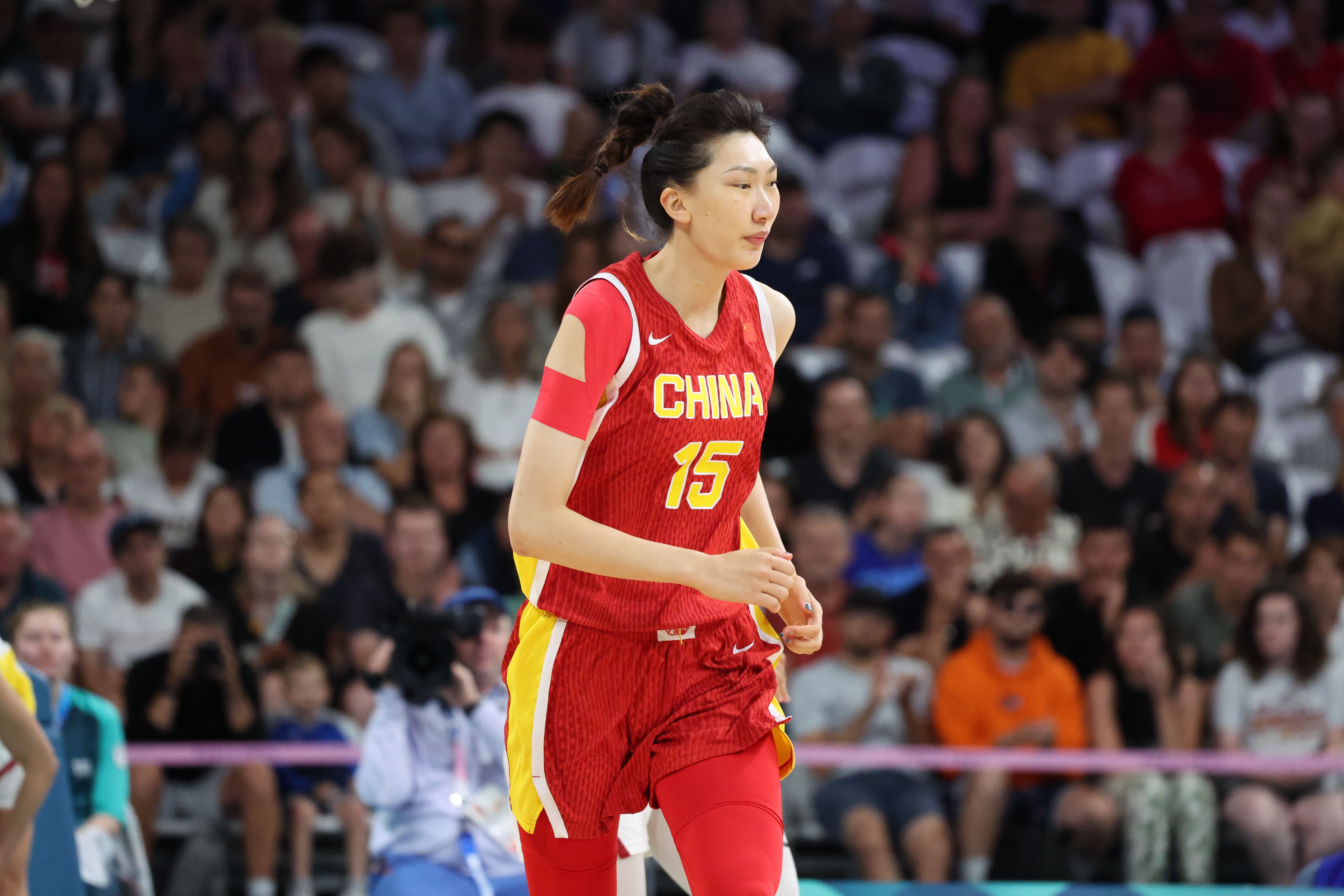 碾壓之勢(shì)！中國(guó)女籃首節(jié)20-7凈勝波黑女籃13分 18-2結(jié)束首節(jié)