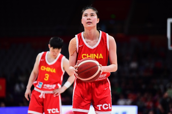 錯誤不能再犯！中國女籃上一場罰球僅25中12 本場11罰全中??！