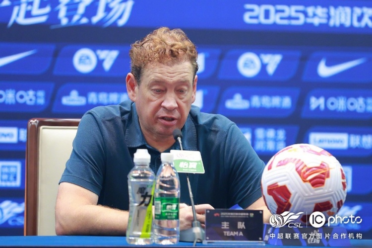 斯盧茨基：今天我們完全掌控了場上局勢，今年爭冠隊數(shù)量明顯增加