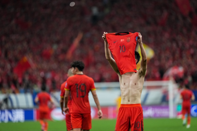 記者：國足將在大連足球青訓基地集中，備戰(zhàn)東亞杯