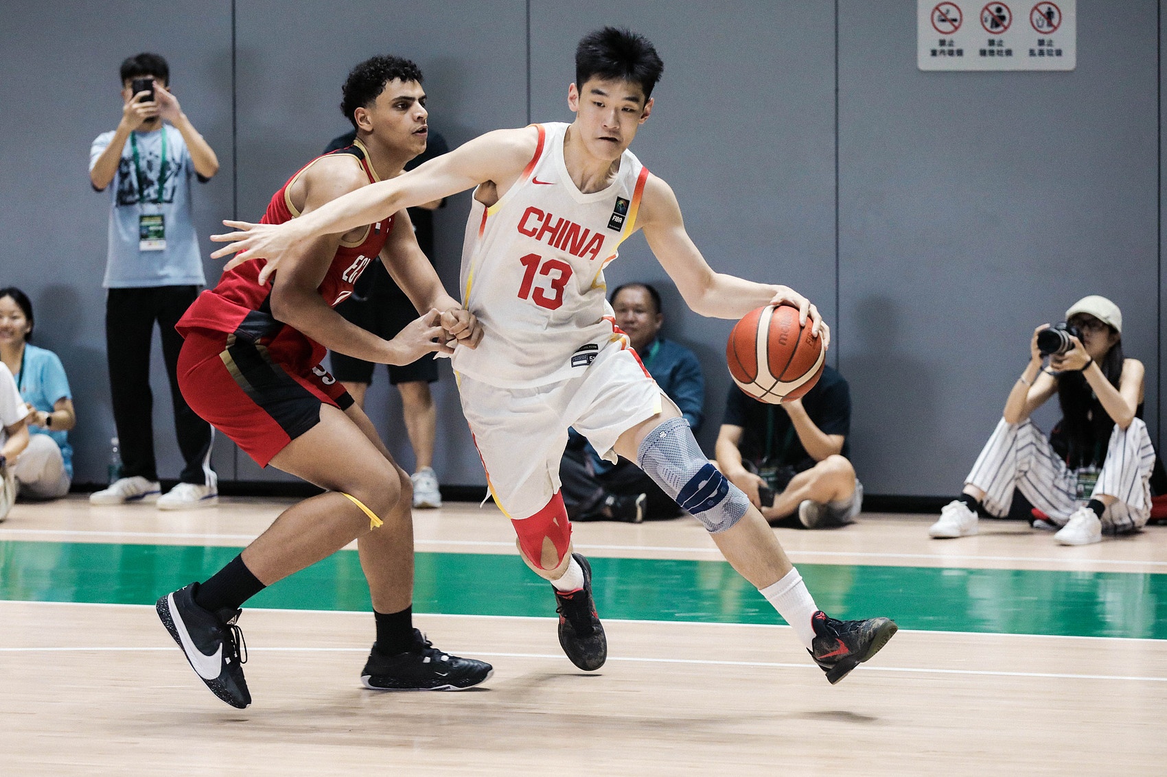 被爆成渣！U19中國(guó)男籃前場(chǎng)籃板5-25凈負(fù)加拿大20個(gè)之多