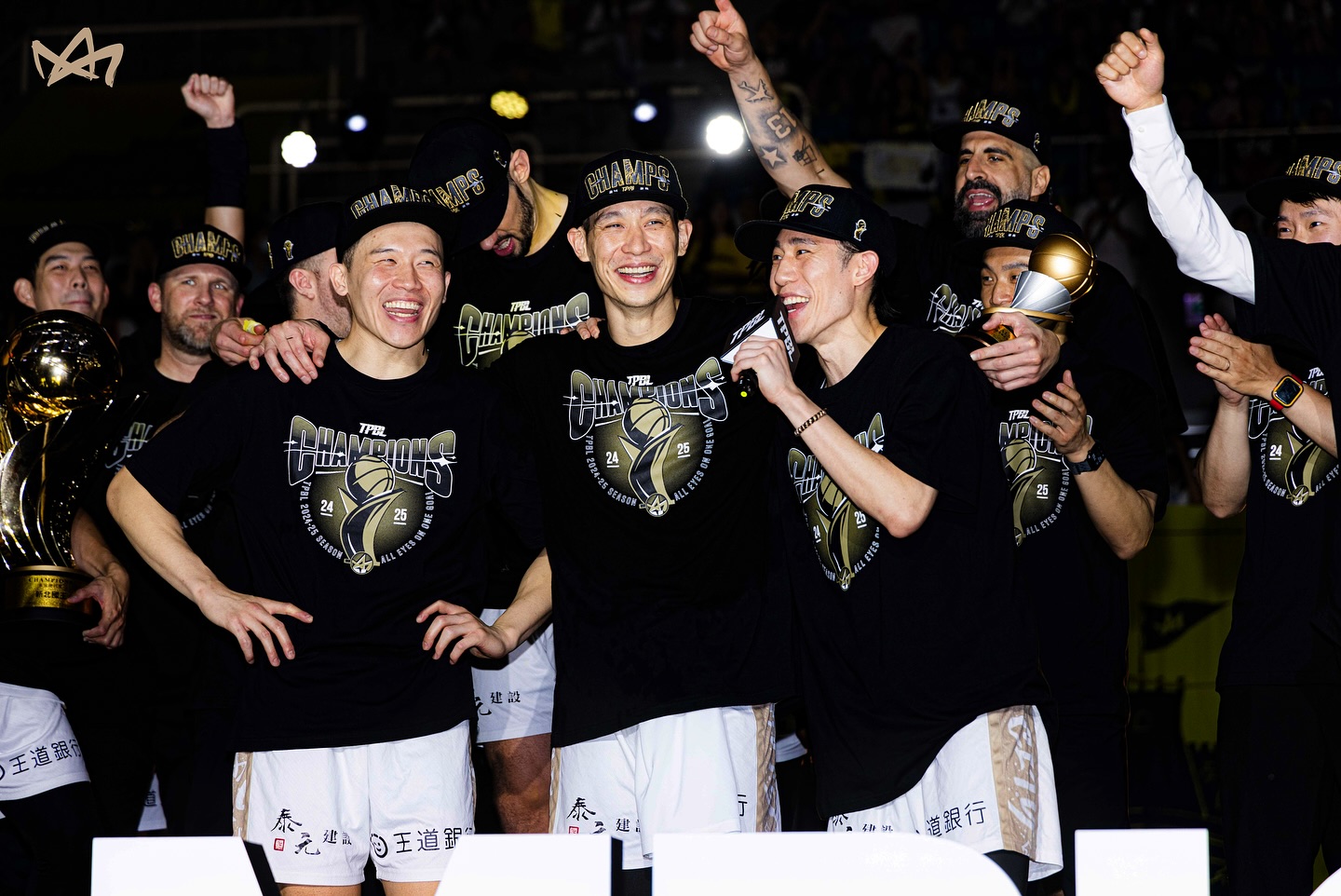 林書豪更新社媒：我們是冠軍！Back to back??！一切付出都值得