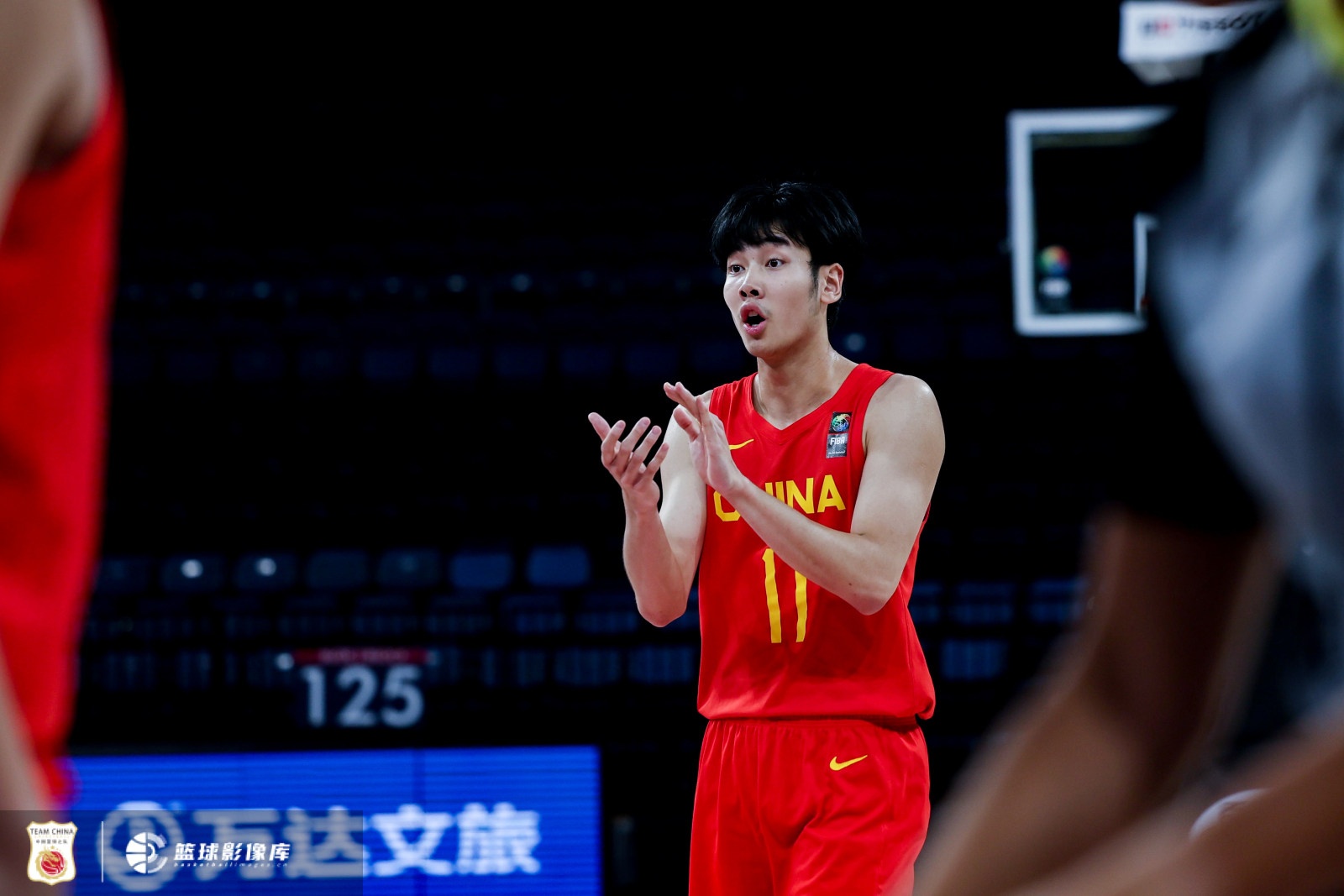 探長：張博源進(jìn)攻效率不足 對防守&籃板的態(tài)度不是一個(gè)領(lǐng)袖該有的