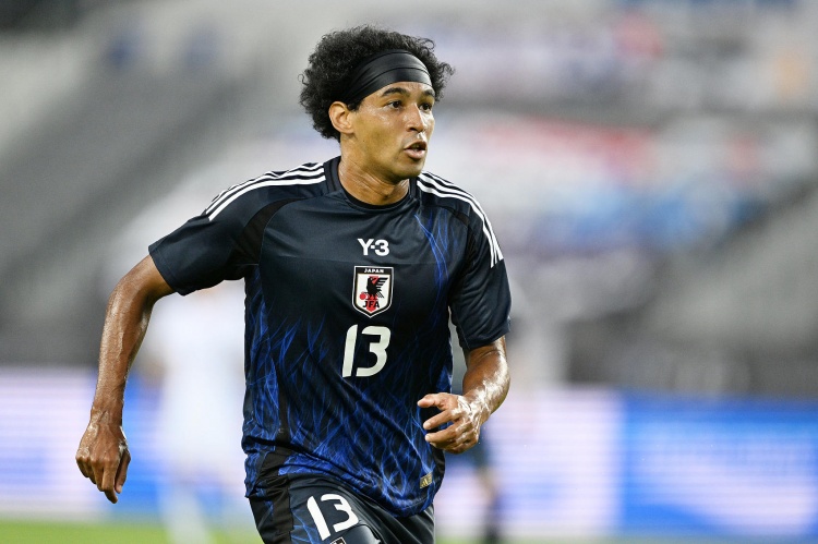 3場(chǎng)5球，30歲日本混血前鋒杰梅恩-良當(dāng)選本次東亞杯MVP&金靴