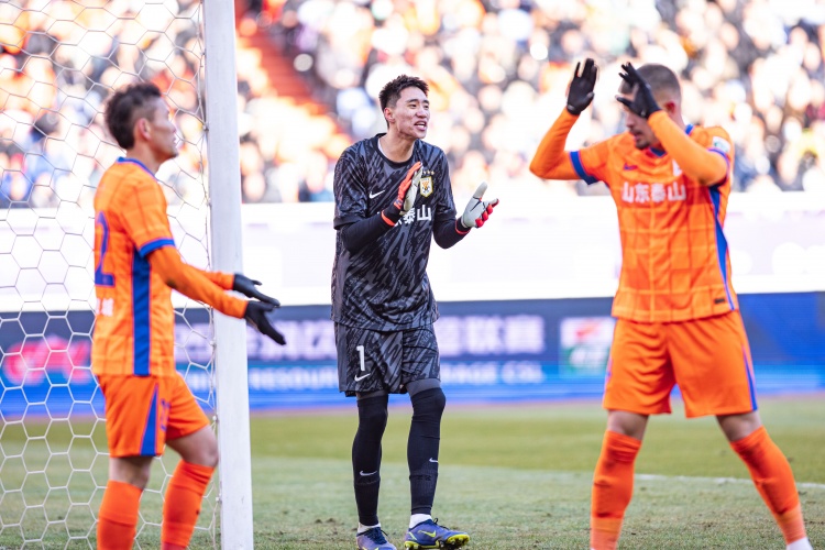 李平康：國(guó)安真正最想要的是于金永，但是泰山不想租借