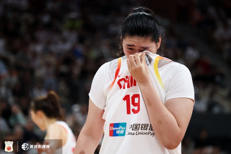 媒體人：持球三分開(kāi)始在女籃大行其道 張子宇防守考驗(yàn)愈發(fā)嚴(yán)峻