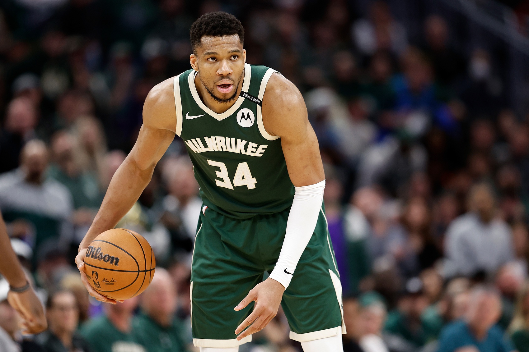 NBA官網(wǎng)評(píng)新賽季東部10大球星：字母哥布倫森米切爾前3 恩比德第6