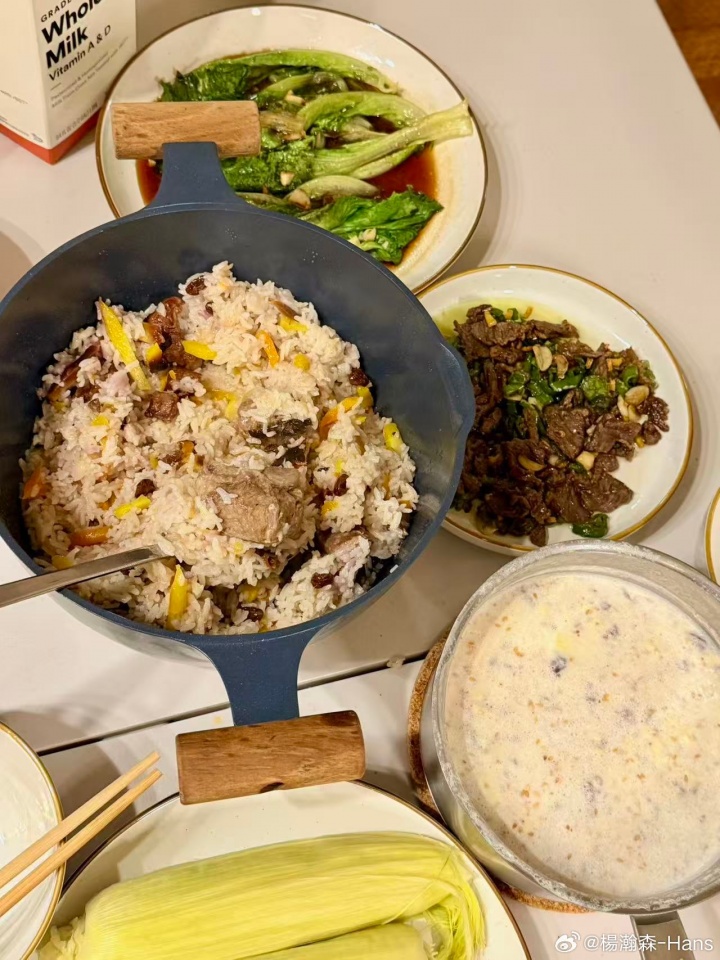 自己動(dòng)手豐衣足食！楊瀚森曬中國菜配文：??家的味道
