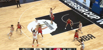 真強硬！U16湯雅童籃下低位接球 轉(zhuǎn)身硬吃打進！